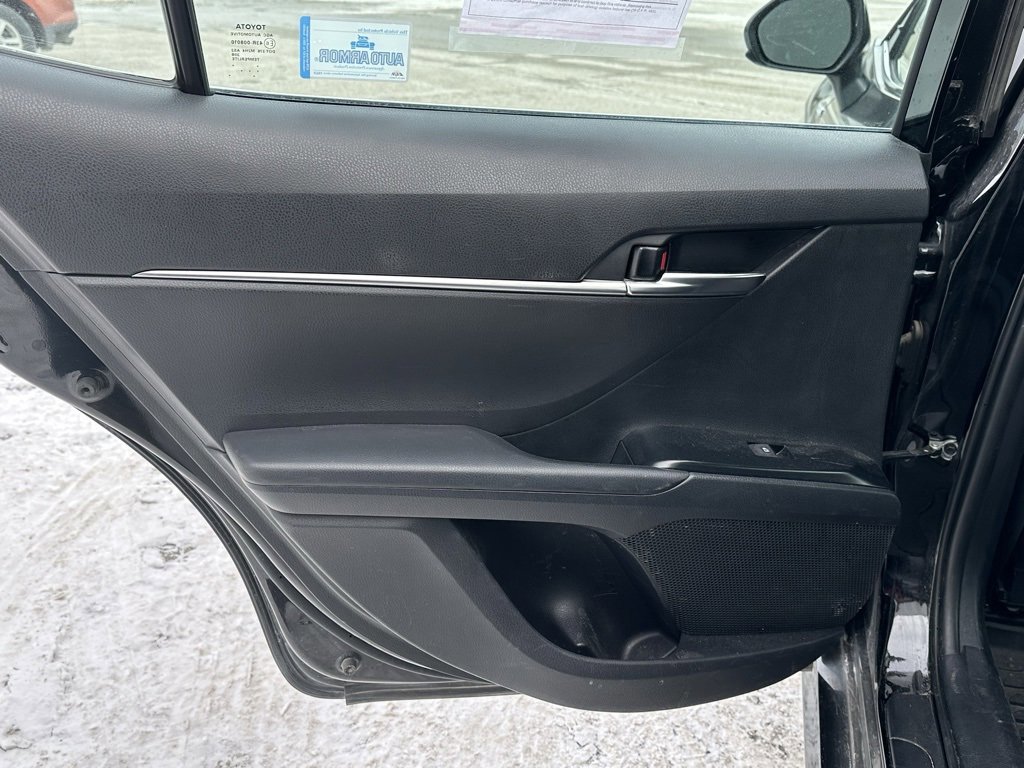 Used 2019 Toyota Camry LE image 15