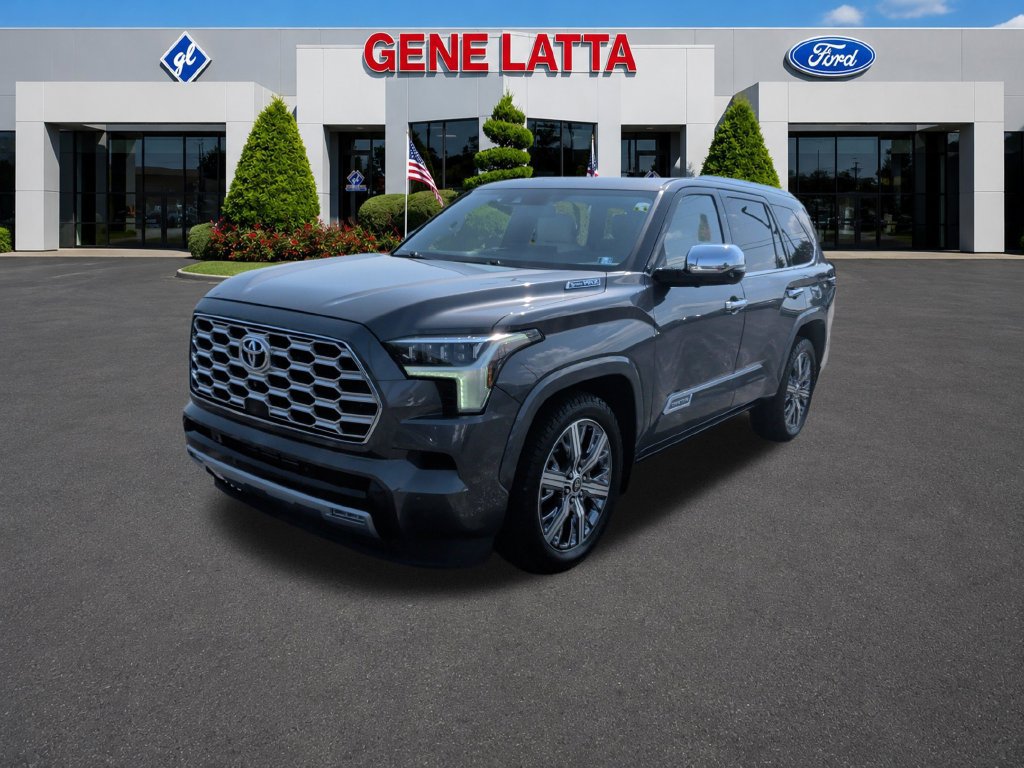 Used 2023 Toyota Sequoia Capstone AWD/4WD image 3