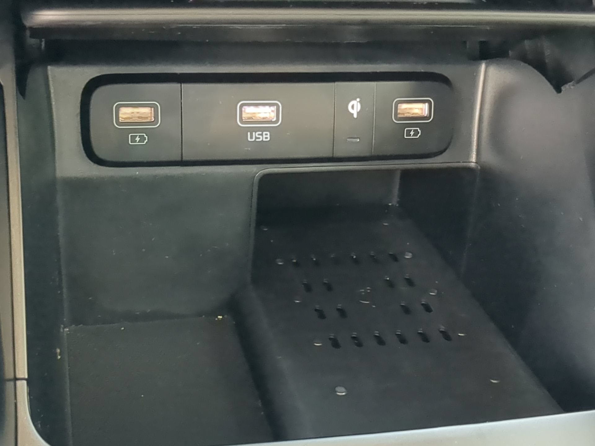 Used 2022 Kia Sorento EX w/ Panoramic Sunroof Package FWD image 62