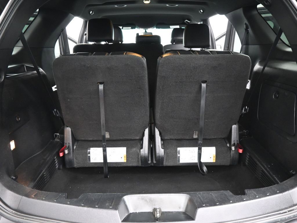 Certified 2017 Ford Explorer XLT w/ Equipment Group 202A image 25