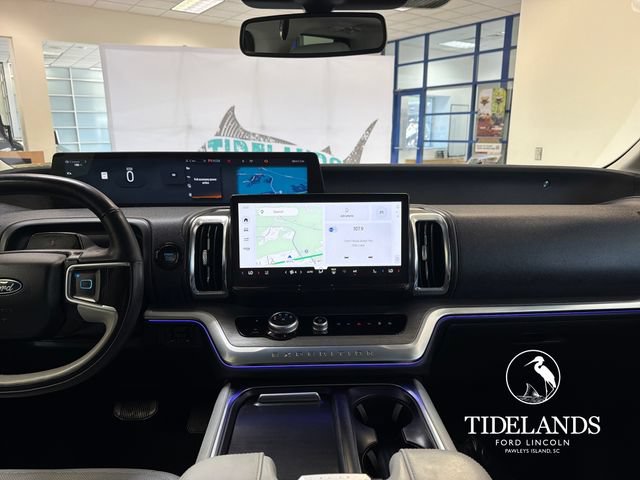 Certified 2025 Ford Expedition Platinum w/ Driver's Package AWD/4WD image 24