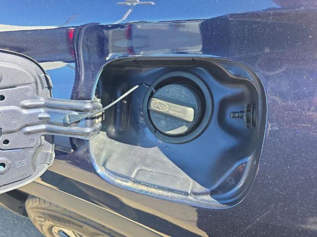 Used 2021 Toyota Highlander XLE AWD/4WD image 14
