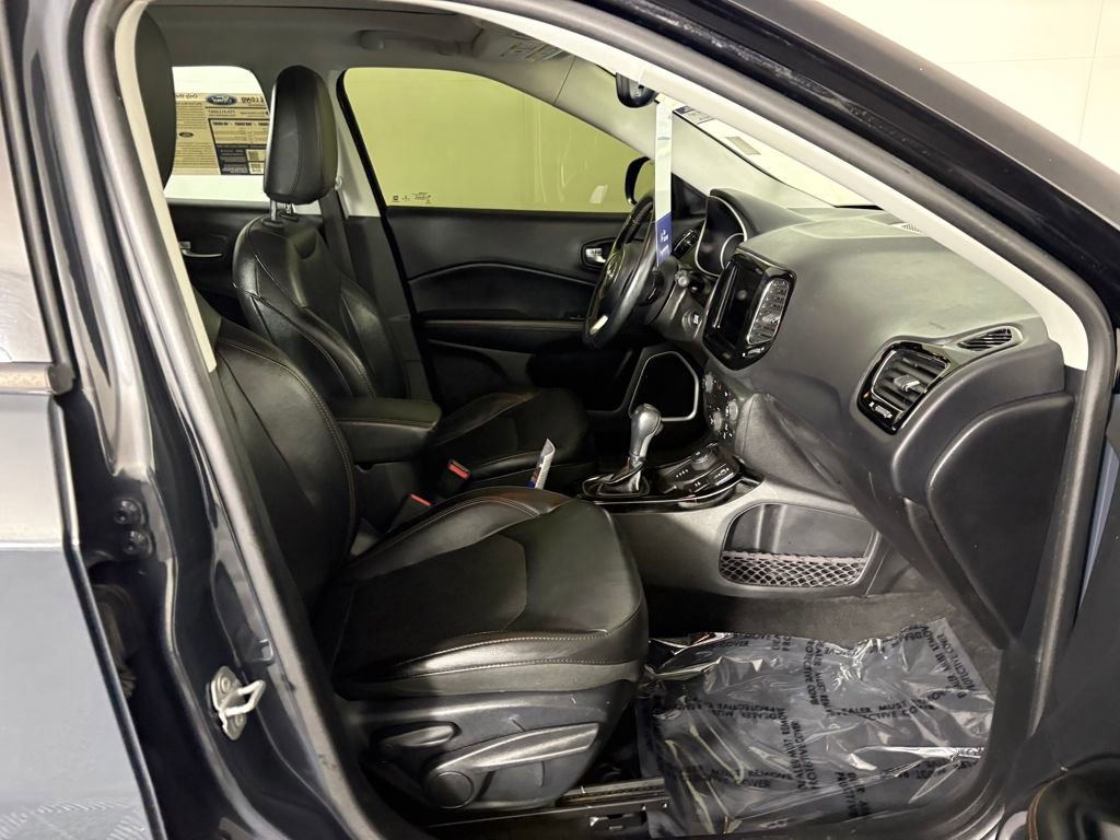 Used 2018 Jeep Compass Limited image 35