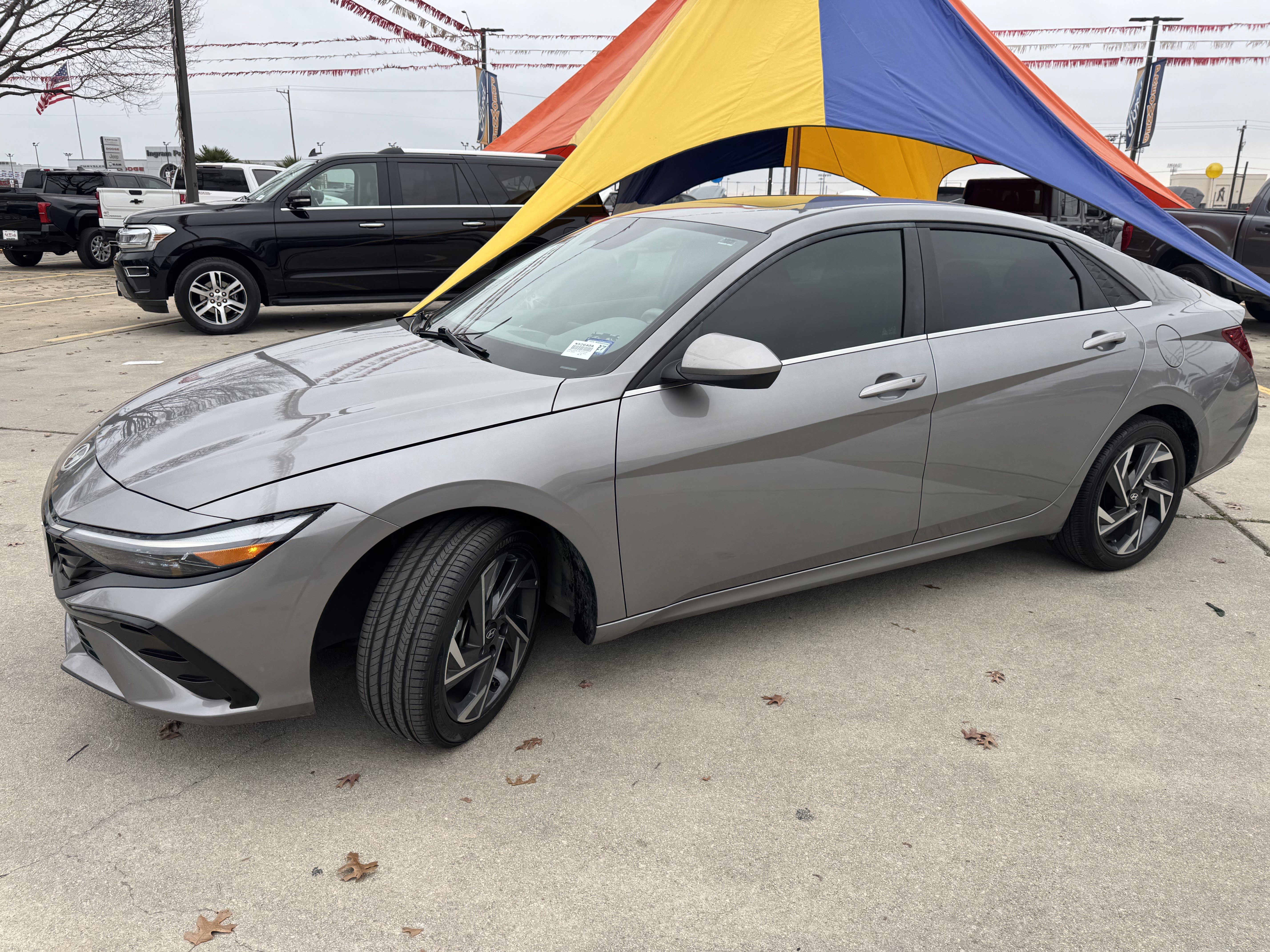 Used 2024 Hyundai Elantra SEL w/ Convenience Package image 8