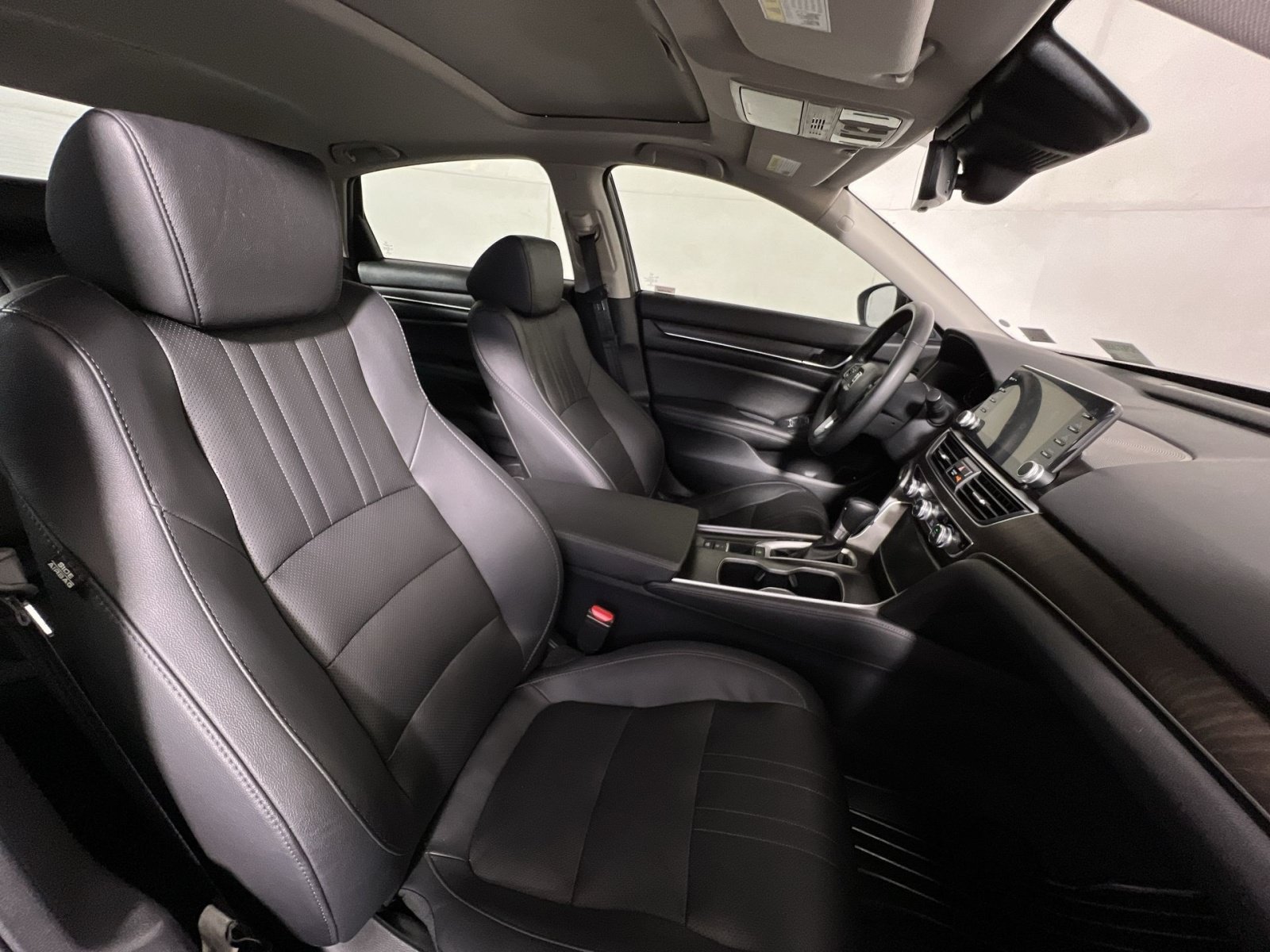 Used 2019 Honda Accord EX-L image 26