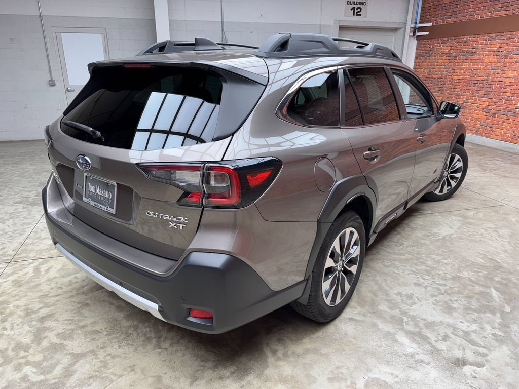Used 2023 Subaru Outback Limited XT AWD/4WD image 5
