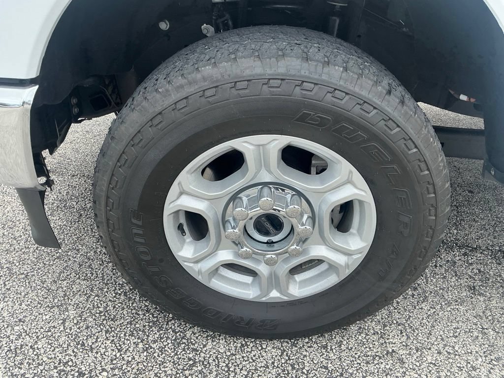 Certified 2025 Ford F250 XLT w/ FX4 Off-Road Package AWD/4WD image 33