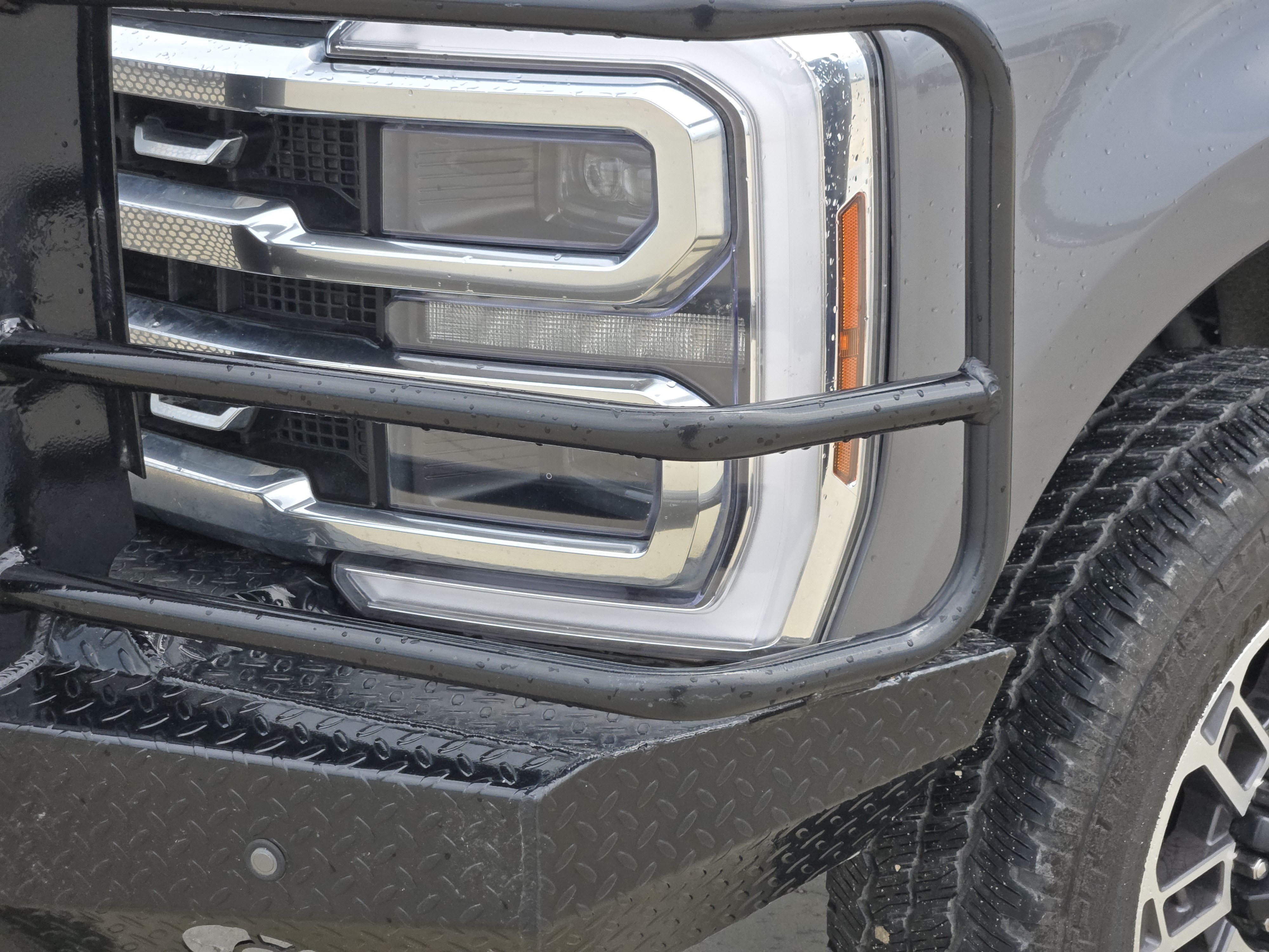 Certified 2024 Ford F250 Platinum w/ FX4 Off-Road Package AWD/4WD image 9