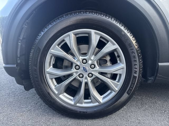 Certified 2021 Ford Explorer XLT w/ Equipment Group 202A AWD/4WD image 10