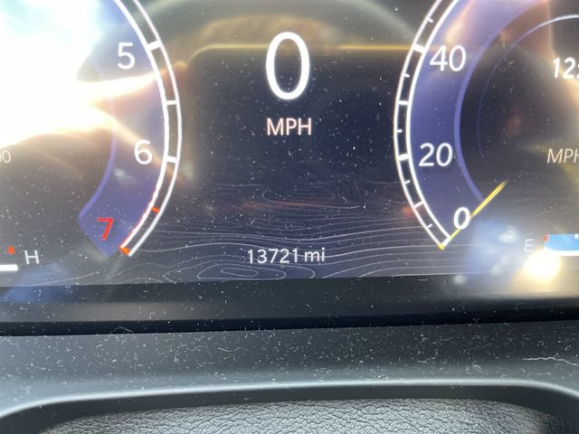 Used 2024 Jeep Grand Cherokee Altitude AWD/4WD image 8