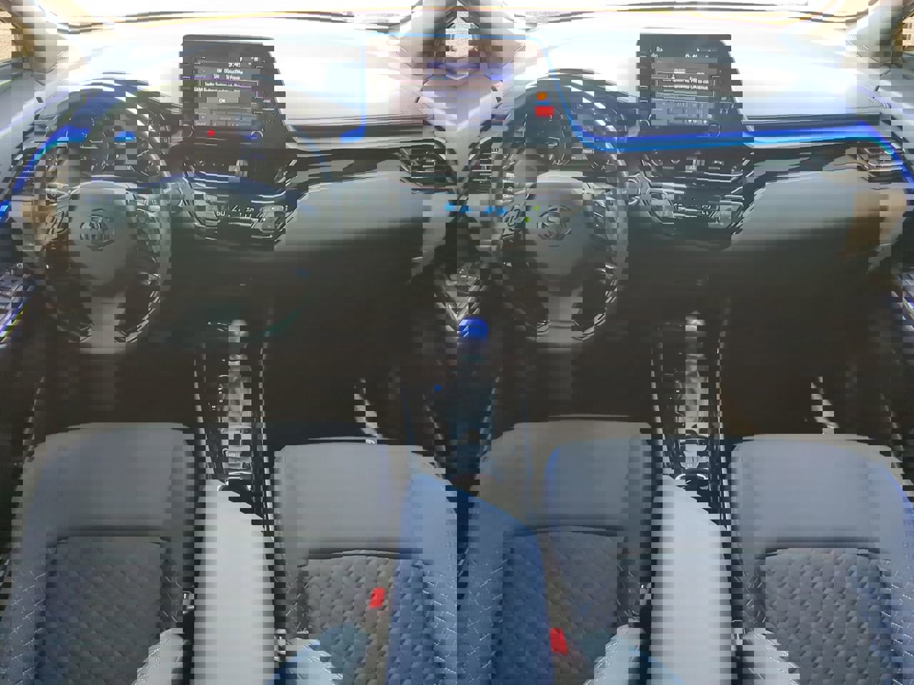 Used 2020 Toyota C-HR XLE FWD image 13