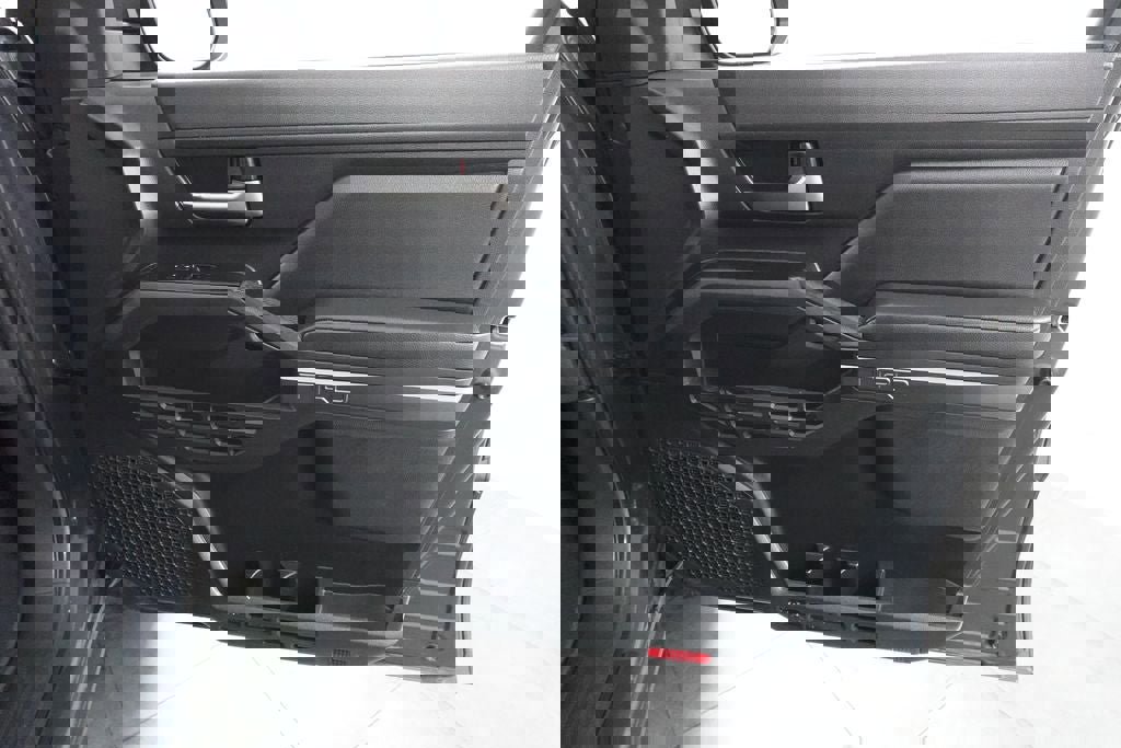 Used 2025 Toyota Tacoma TRD Off-Road image 29