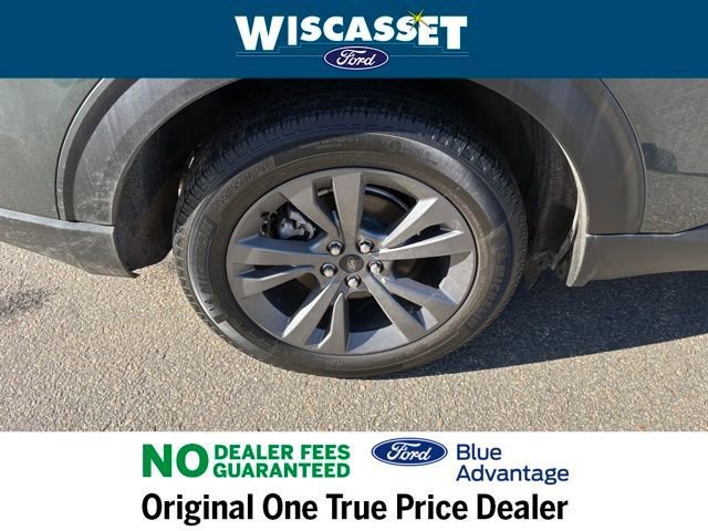 Certified 2023 Ford Explorer XLT w/ Equipment Group 202A AWD/4WD image 37