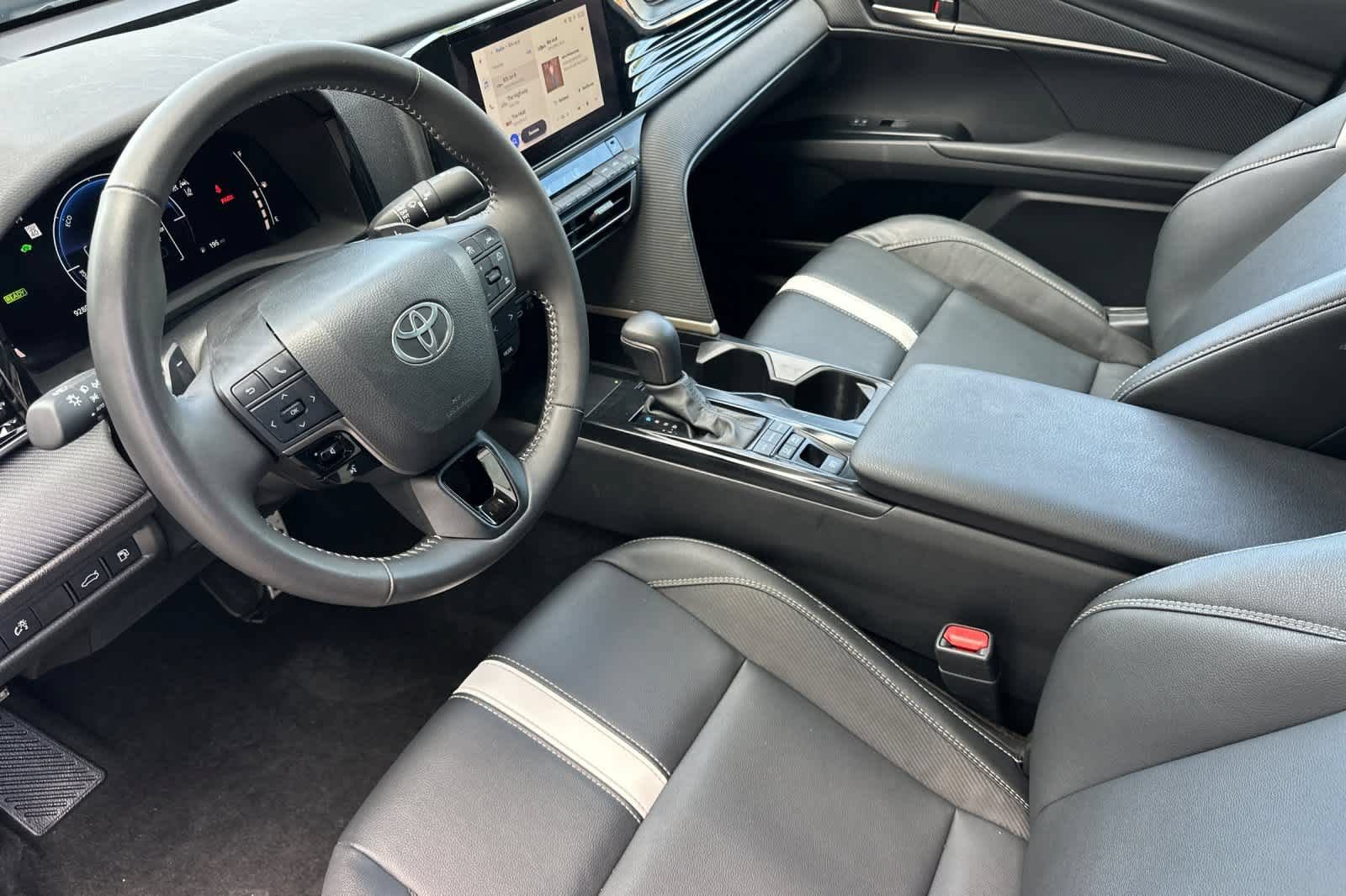 Used 2026 Toyota Camry SE w/ Convenience Package FWD image 12