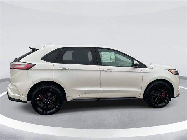 Certified 2019 Ford Edge ST w/ Equipment Group 401A image 3