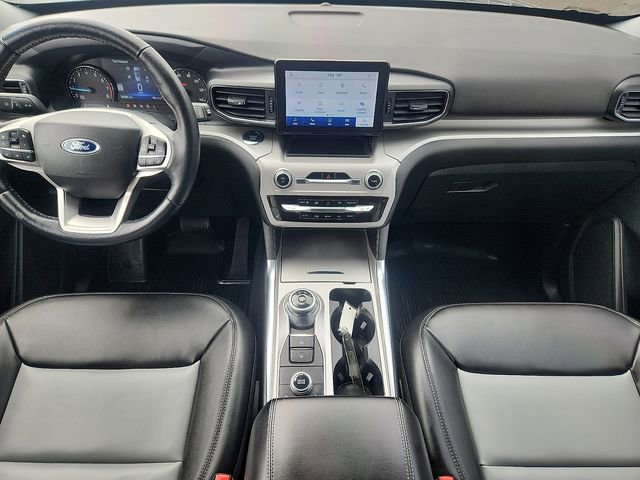 Certified 2023 Ford Explorer XLT w/ Equipment Group 202A image 8