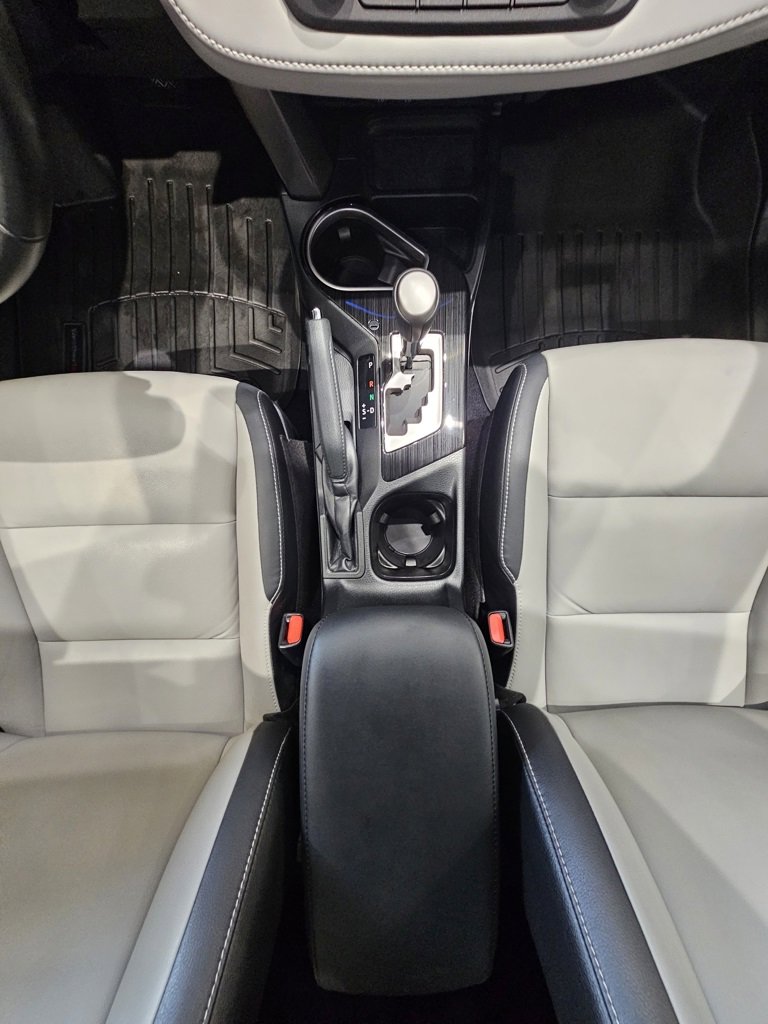 Used 2017 Toyota RAV4 Limited image 18
