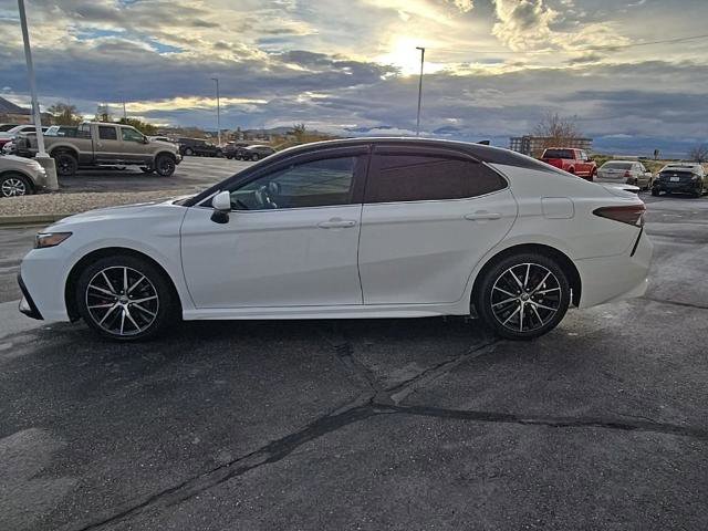 Used 2021 Toyota Camry SE image 4