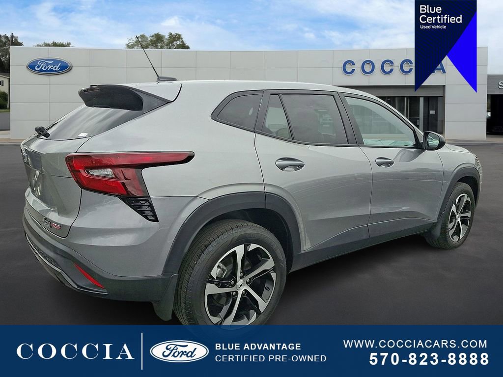 Used 2024 Chevrolet Trax RS w/ Driver Confidence Package image 5