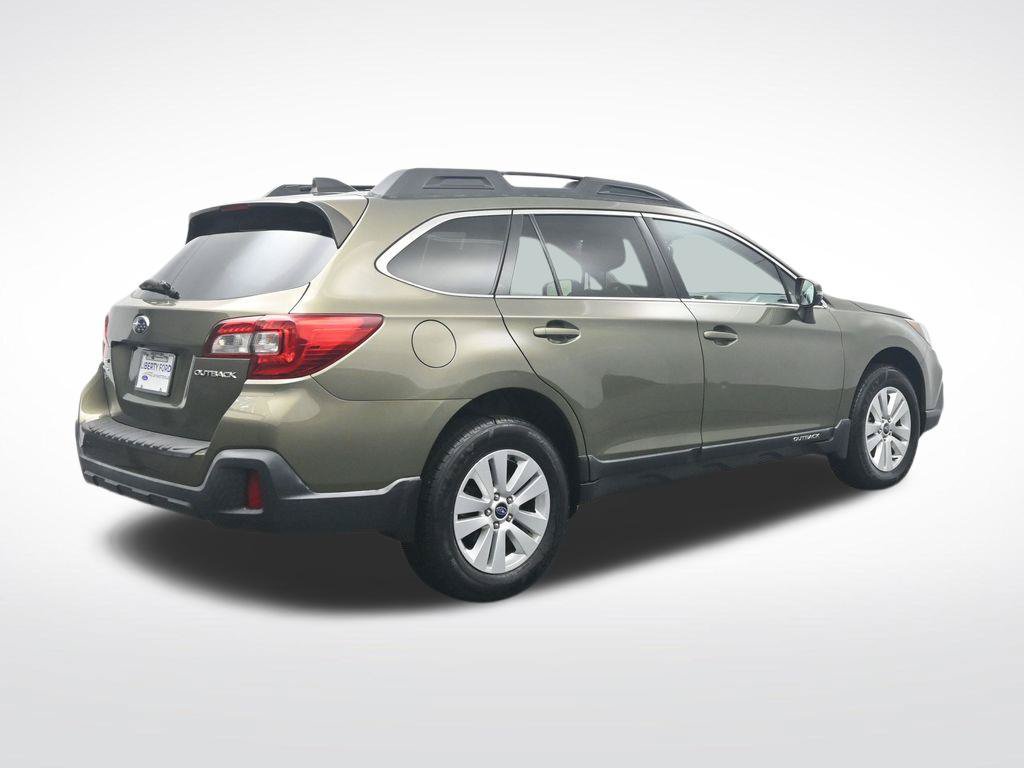 Used 2019 Subaru Outback 2.5i Premium AWD/4WD image 6