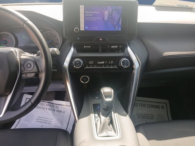 Used 2024 Toyota Venza LE AWD/4WD image 11