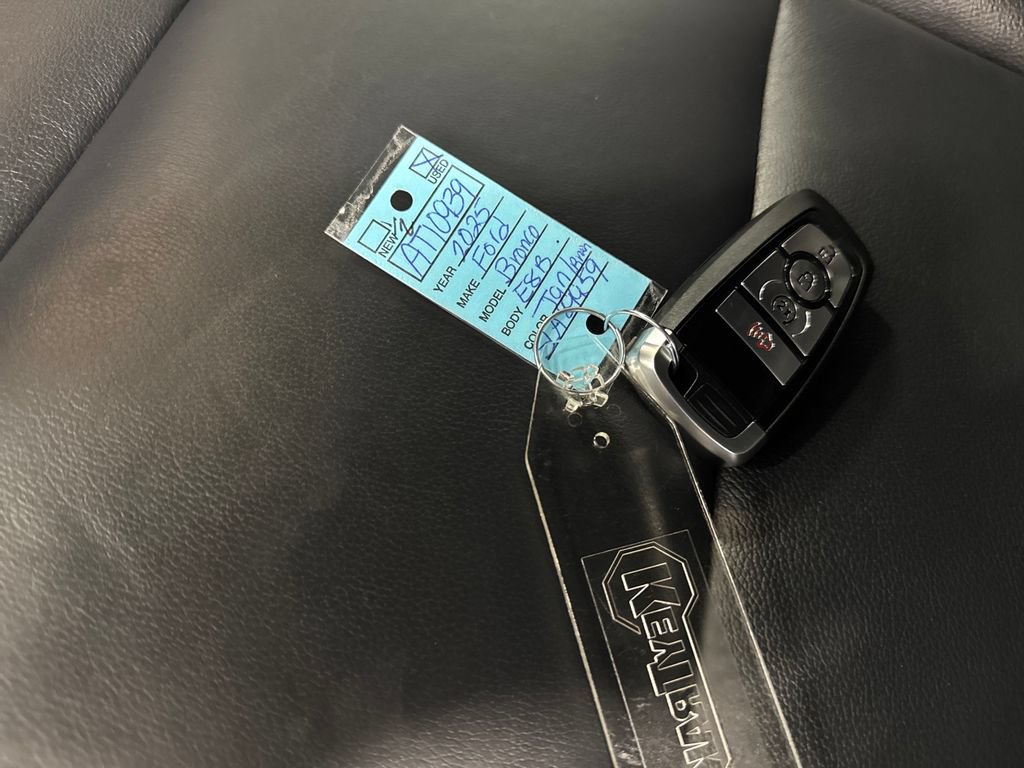 Certified 2025 Ford Bronco Outer Banks AWD/4WD image 31