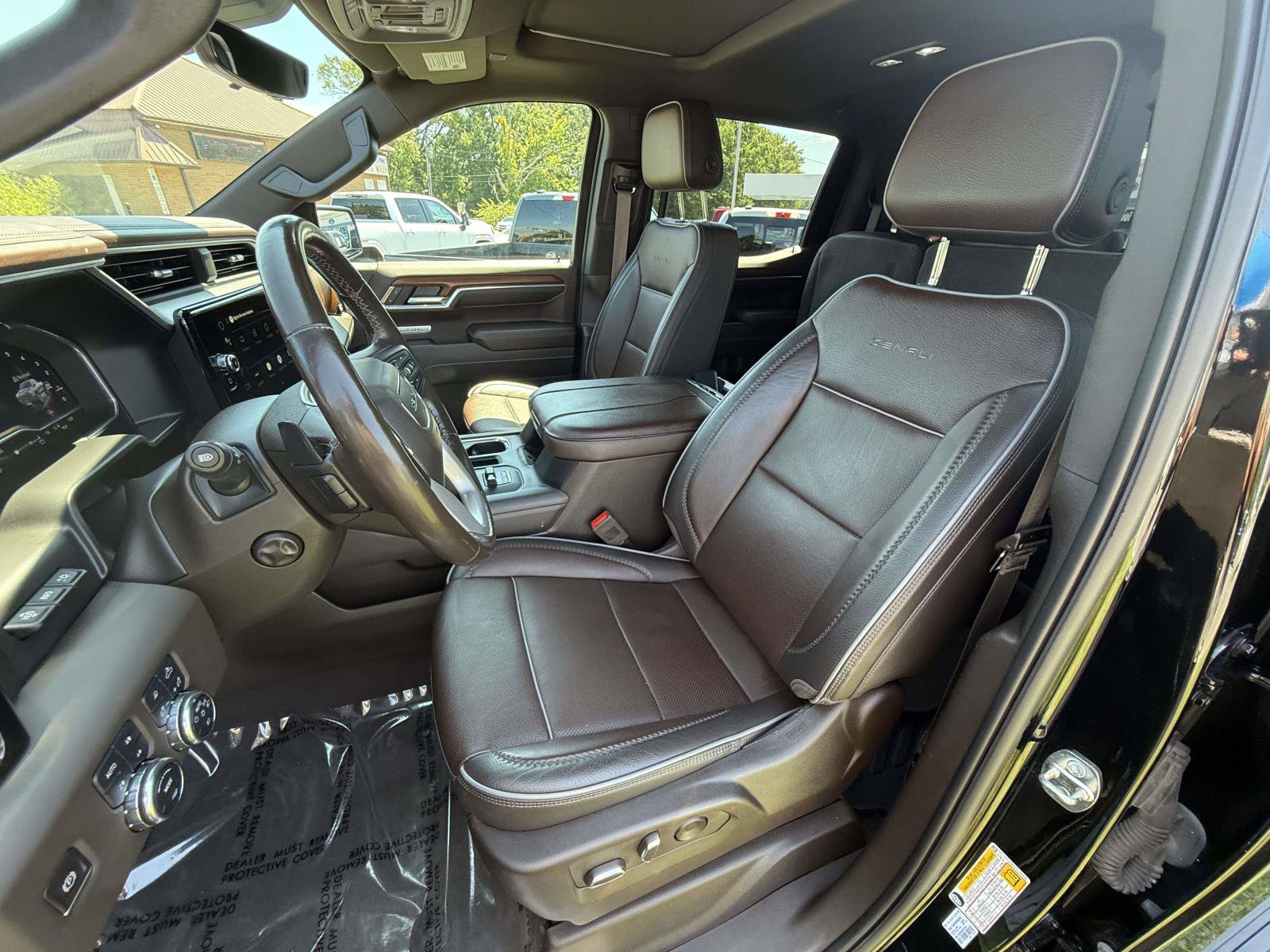 Used 2023 GMC Sierra 1500 Denali w/ Denali Reserve Package AWD/4WD image 21