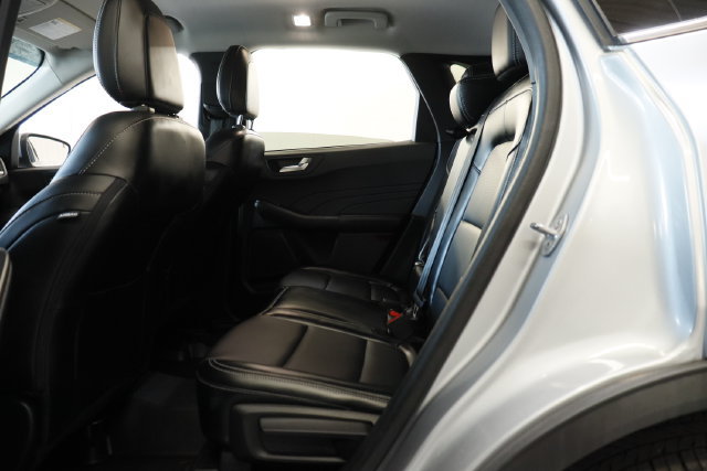 Certified 2023 Ford Escape Platinum AWD/4WD image 30