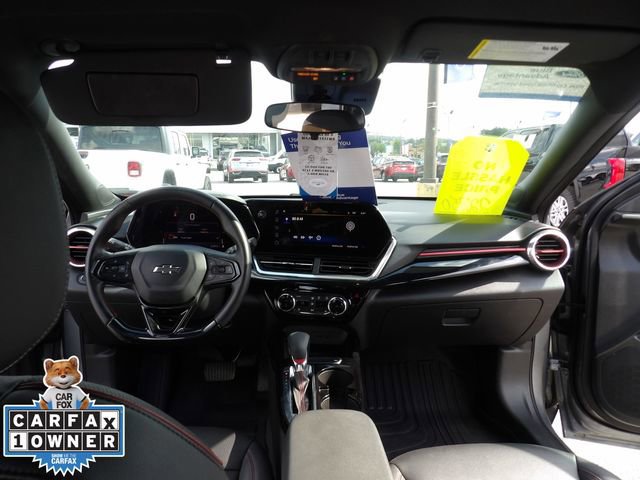 Used 2024 Chevrolet Trax RS w/ Sunroof Package image 16