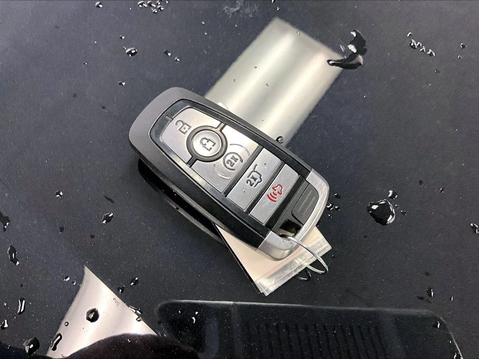 Certified 2024 Ford Explorer XLT w/ Equipment Group 202A image 9