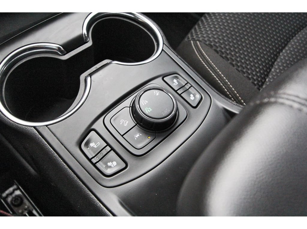Used 2023 GMC Terrain SLE w/ Driver Convenience Package AWD/4WD image 27