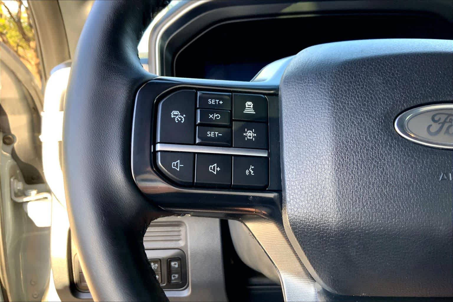 Certified 2025 Ford F250 Platinum AWD/4WD image 24