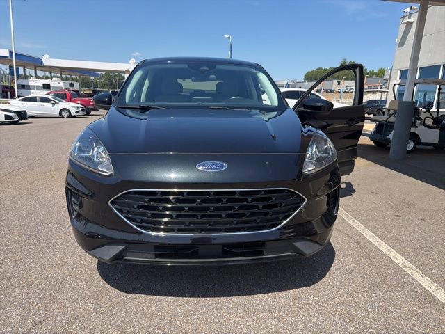 Certified 2021 Ford Escape SE w/ SE Sport Appearance Package image 4