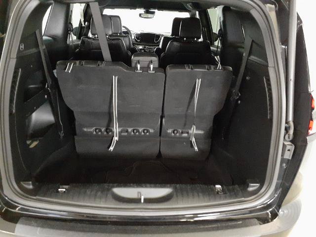 Used 2025 Chrysler Pacifica Select FWD image 11