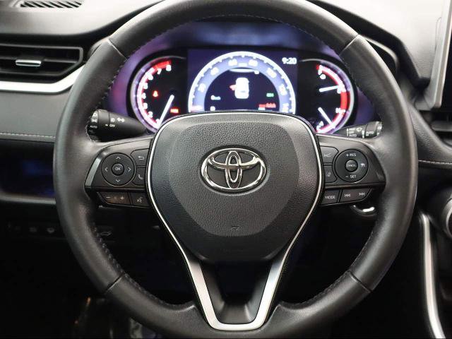 Used 2021 Toyota RAV4 Limited FWD image 34