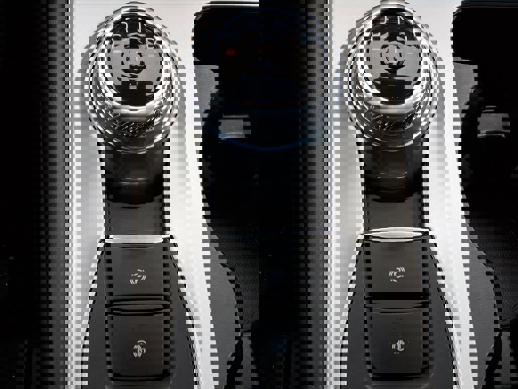 Certified 2022 Ford Explorer XLT image 18