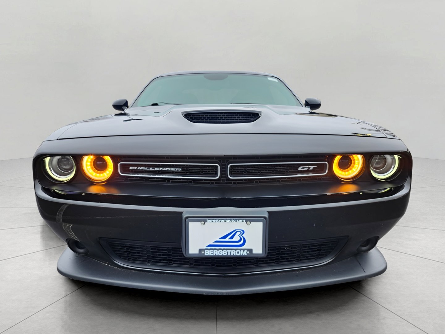 Used 2023 Dodge Challenger GT image 4