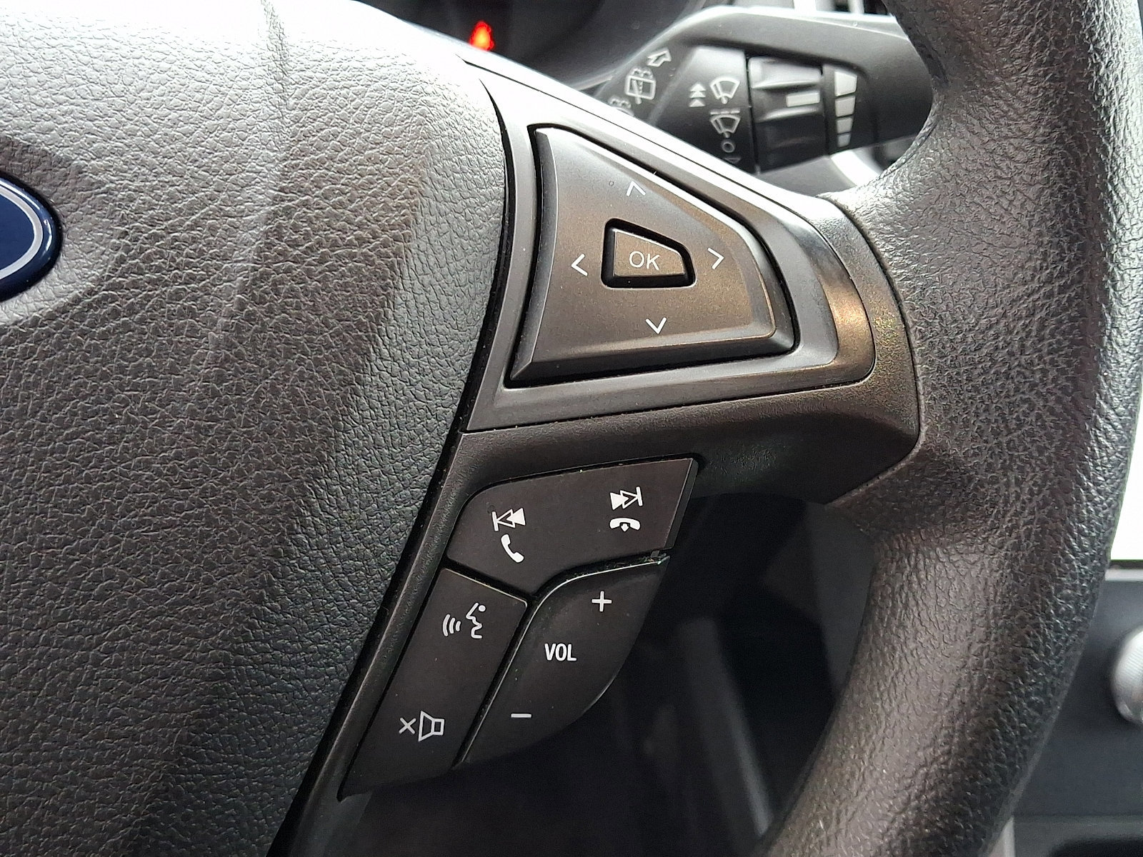 Certified 2022 Ford Edge SE image 25