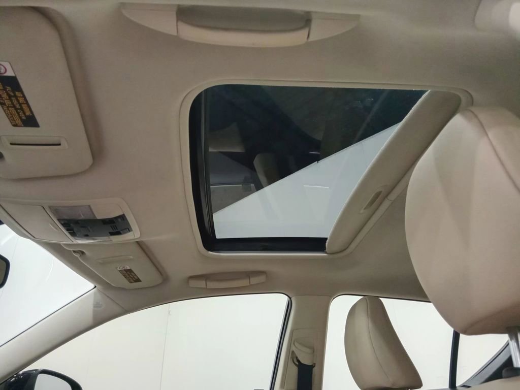 Used 2017 Lexus CT 200h 200h w/ Navigation System Package image 15