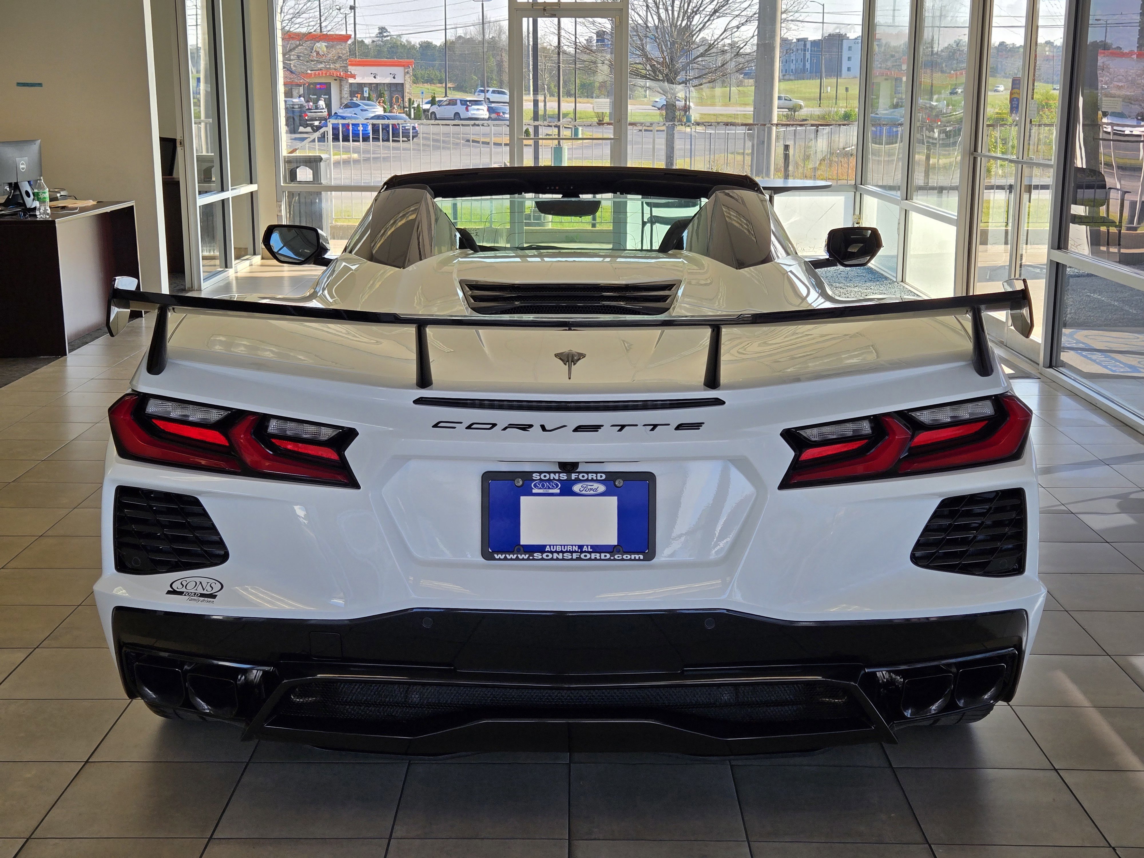 Used 2023 Chevrolet Corvette Stingray Preferred Conv w/ Z51 Performance Package image 5
