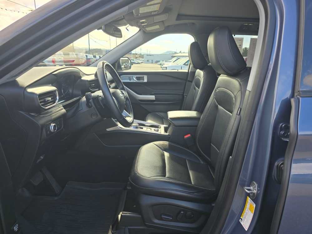 Certified 2021 Ford Explorer Limited w/ Hybrid Equipment Group 310A AWD/4WD image 9