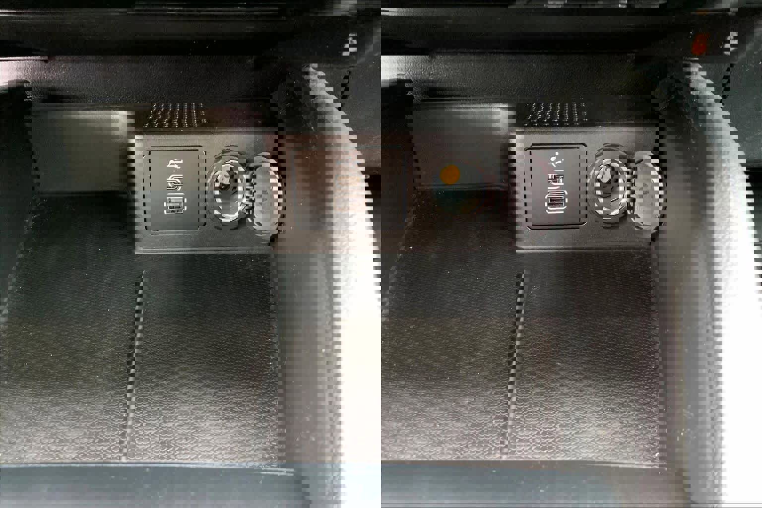 Certified 2025 Ford Escape SE image 31