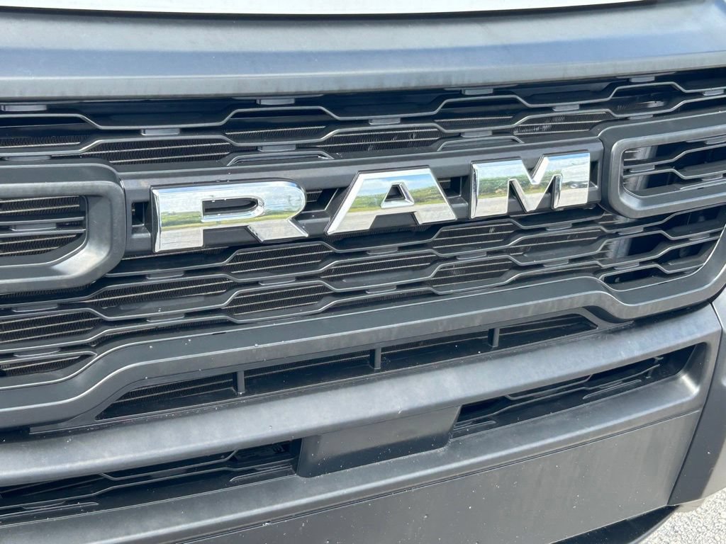 Used 2025 RAM ProMaster 2500 w/ Convenience Group FWD image 17