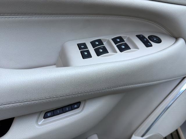 Used 2017 Cadillac Escalade Luxury image 17