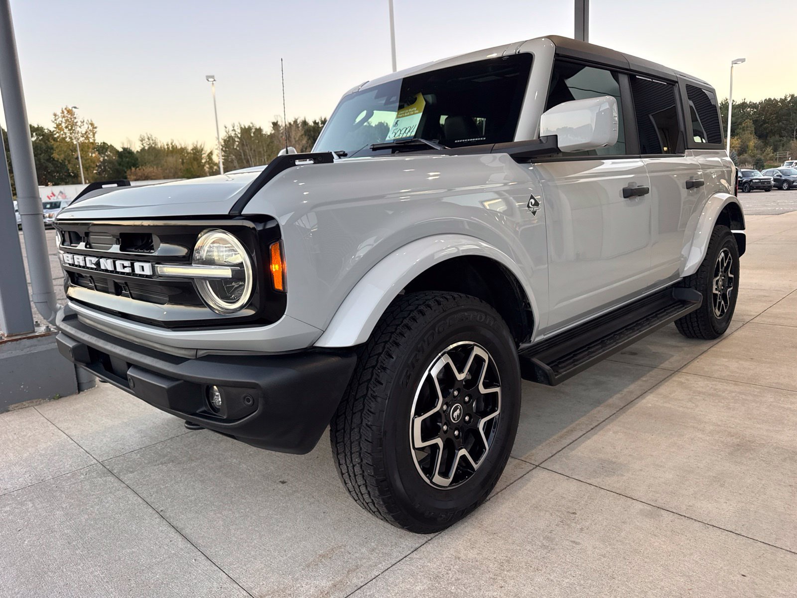 Certified 2026 Ford Bronco Outer Banks AWD/4WD image 3