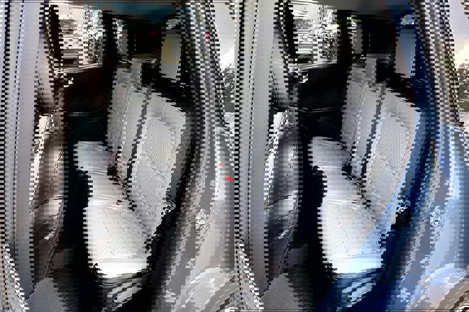 Certified 2023 Ford Escape SE image 21