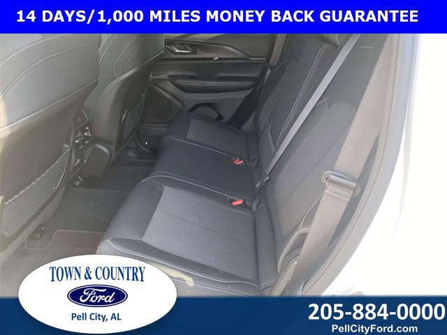 Used 2024 Jeep Grand Cherokee Laredo X image 10