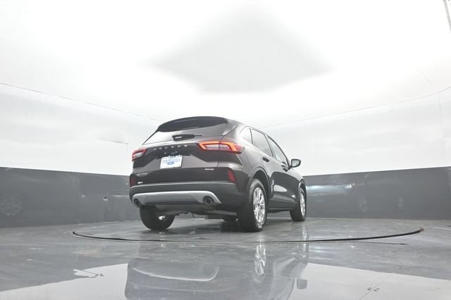 Certified 2023 Ford Escape Active AWD/4WD image 40