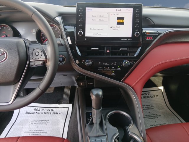 Used 2023 Toyota Camry XSE FWD image 11