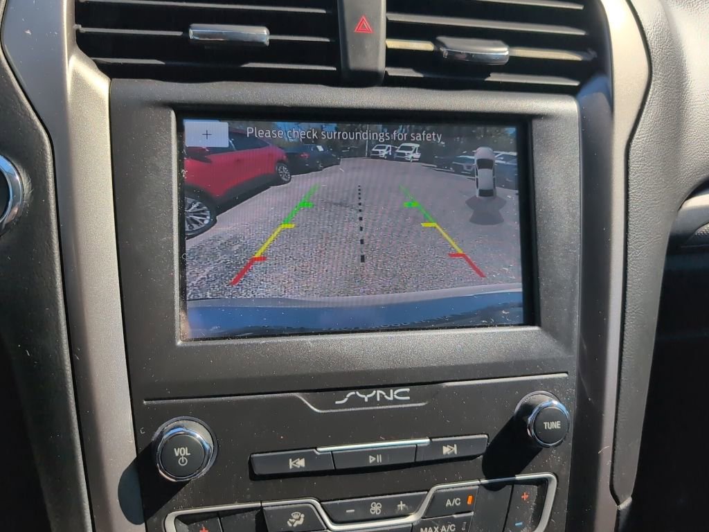 Certified 2020 Ford Fusion SE image 17